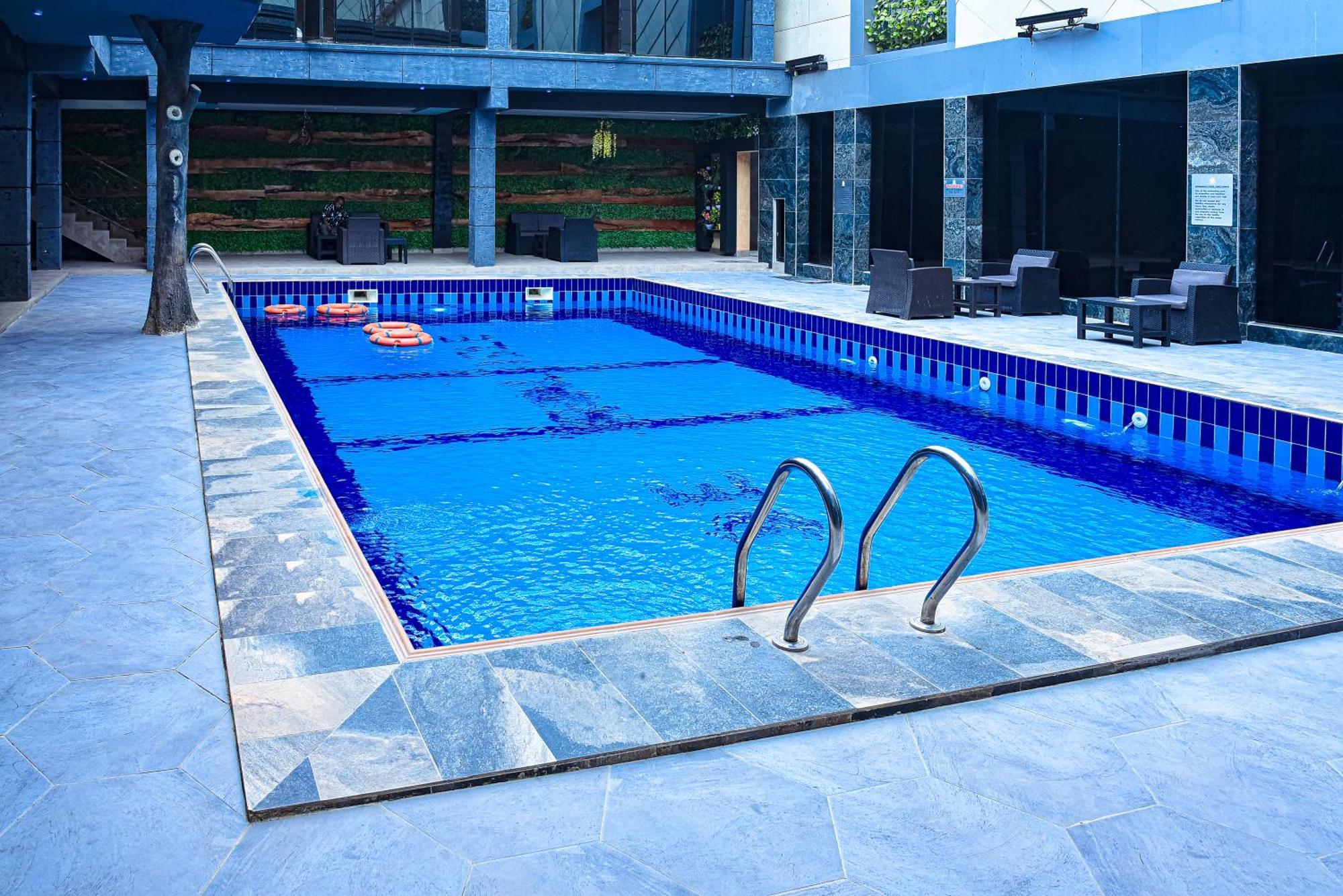 Mcdons Skye Hotel Owerri 外观 照片