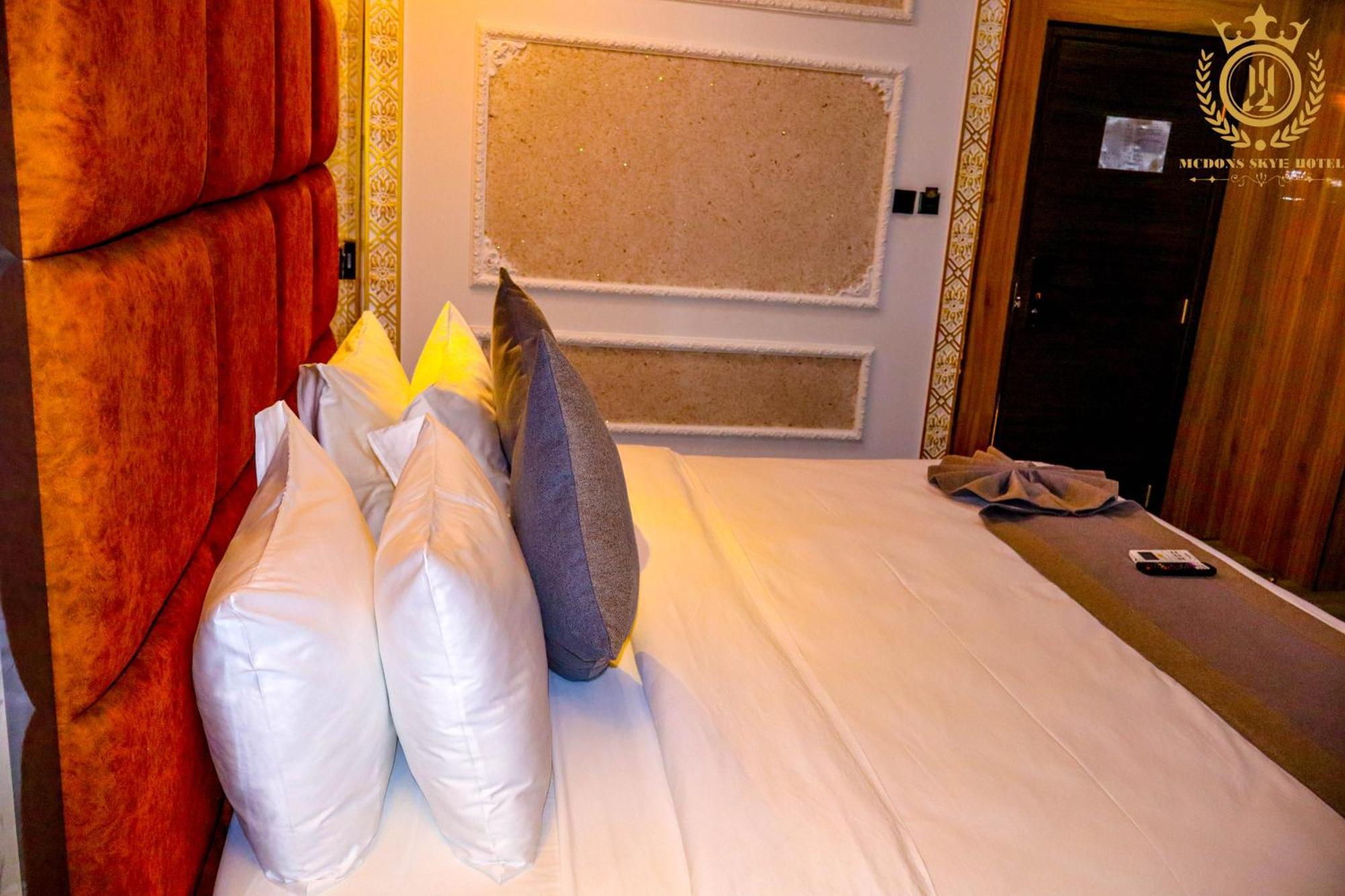Mcdons Skye Hotel Owerri 外观 照片