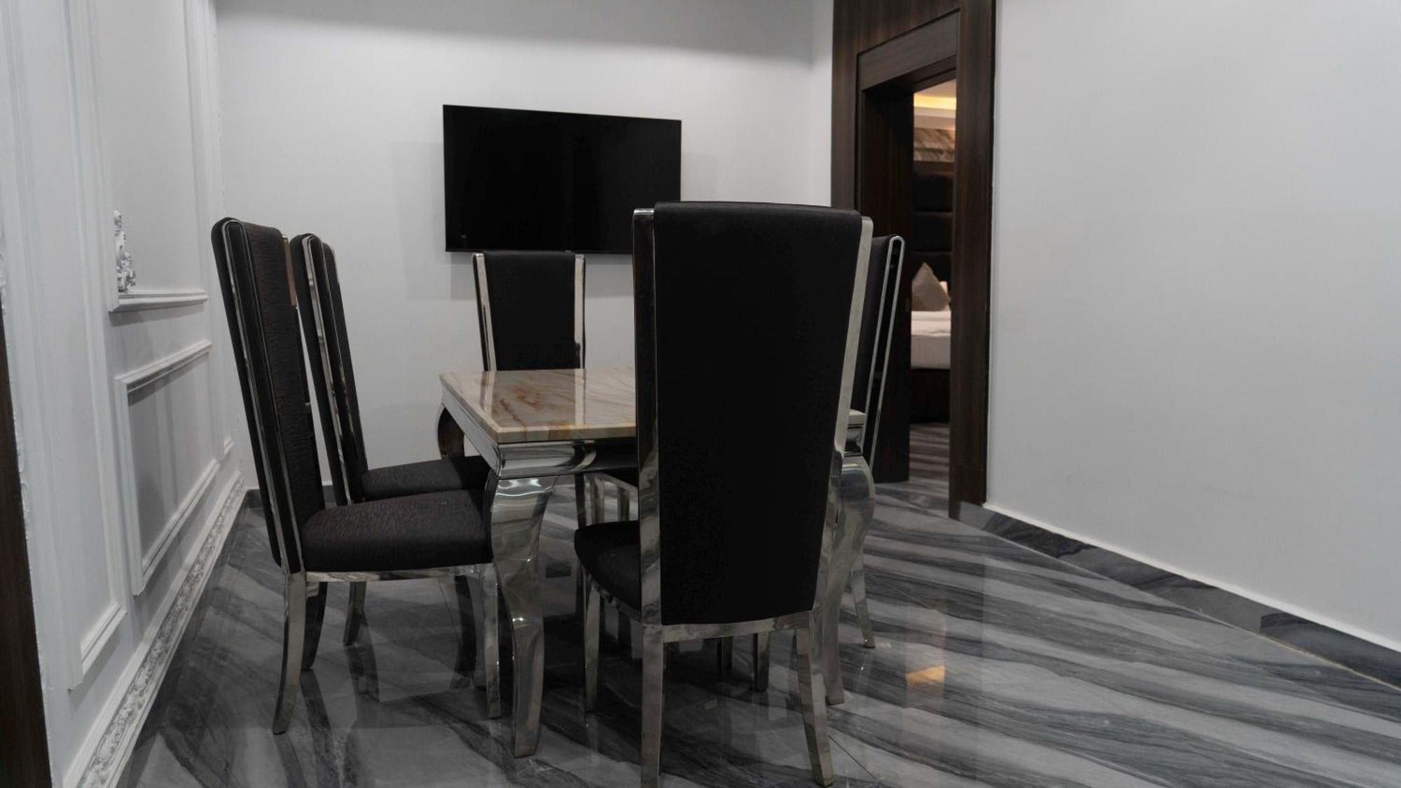 Mcdons Skye Hotel Owerri 外观 照片
