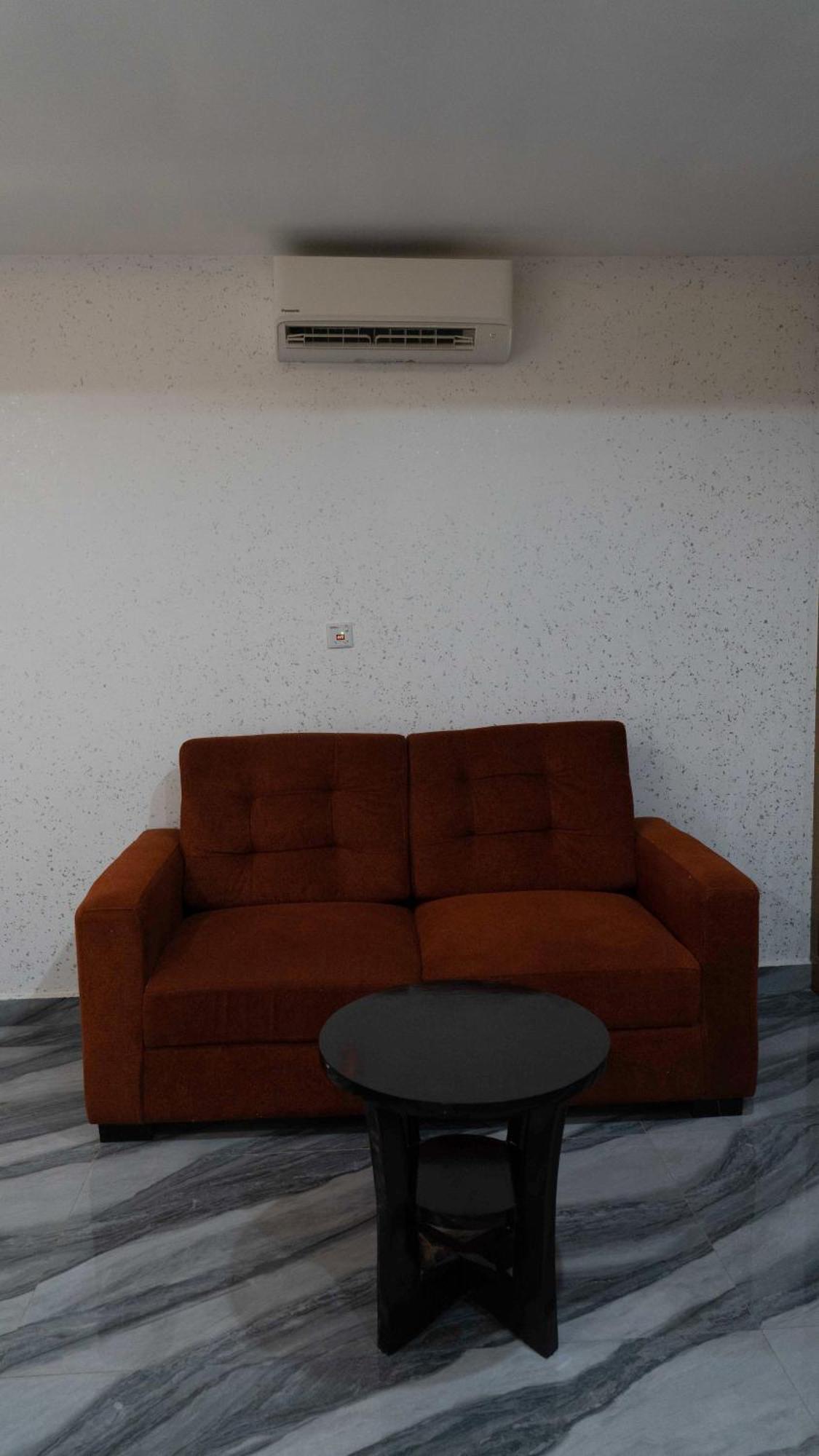 Mcdons Skye Hotel Owerri 外观 照片