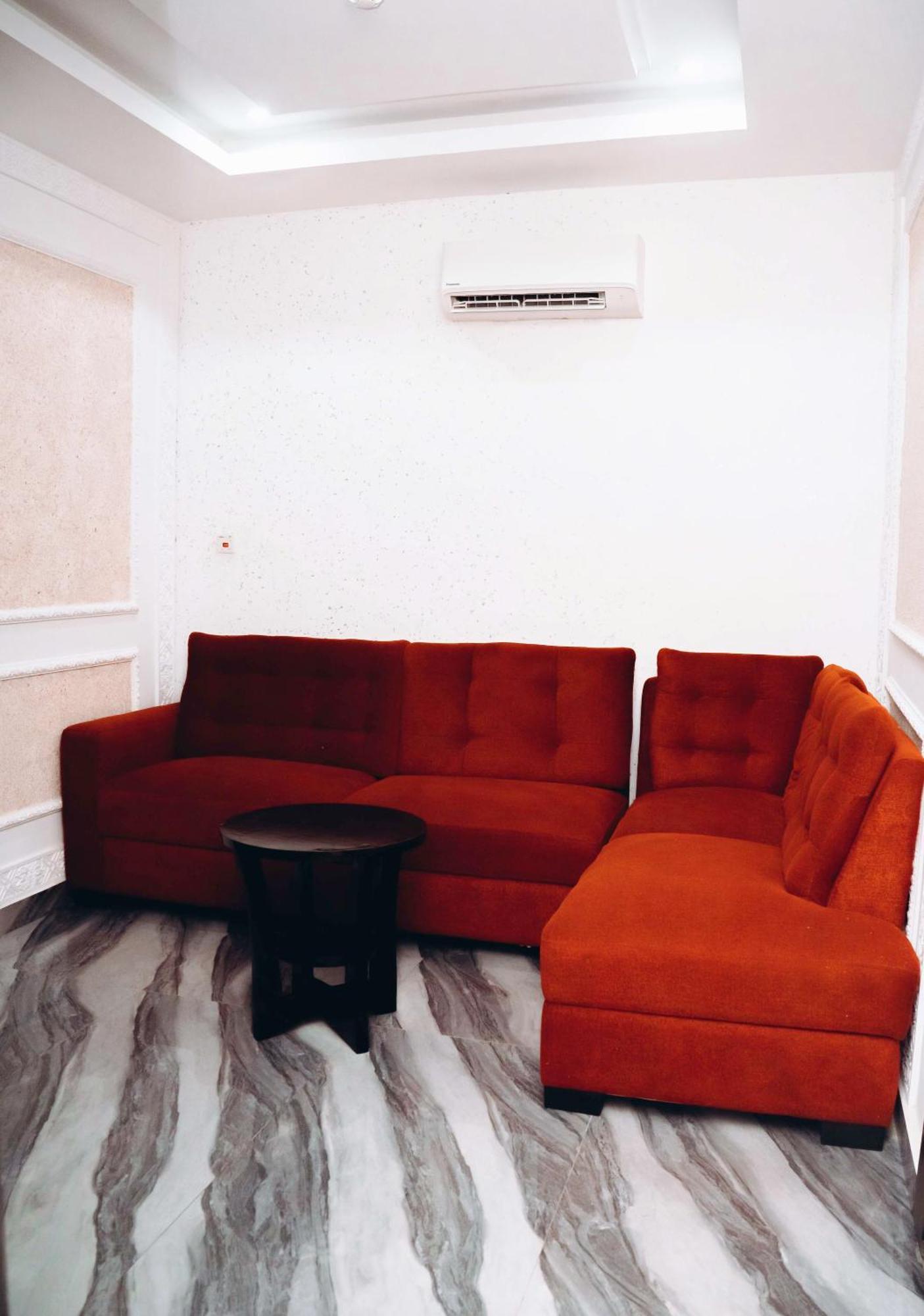 Mcdons Skye Hotel Owerri 外观 照片