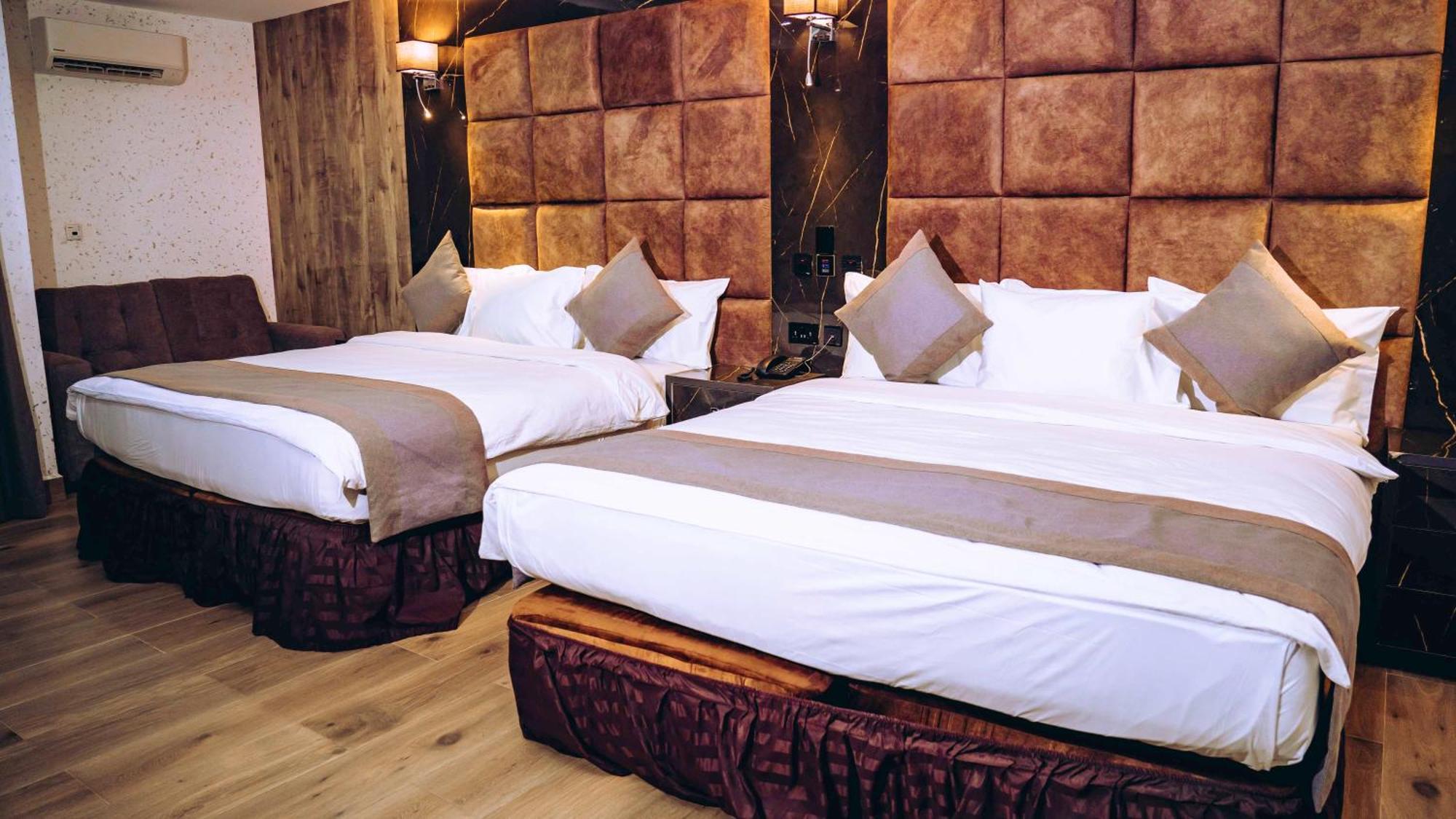 Mcdons Skye Hotel Owerri 外观 照片