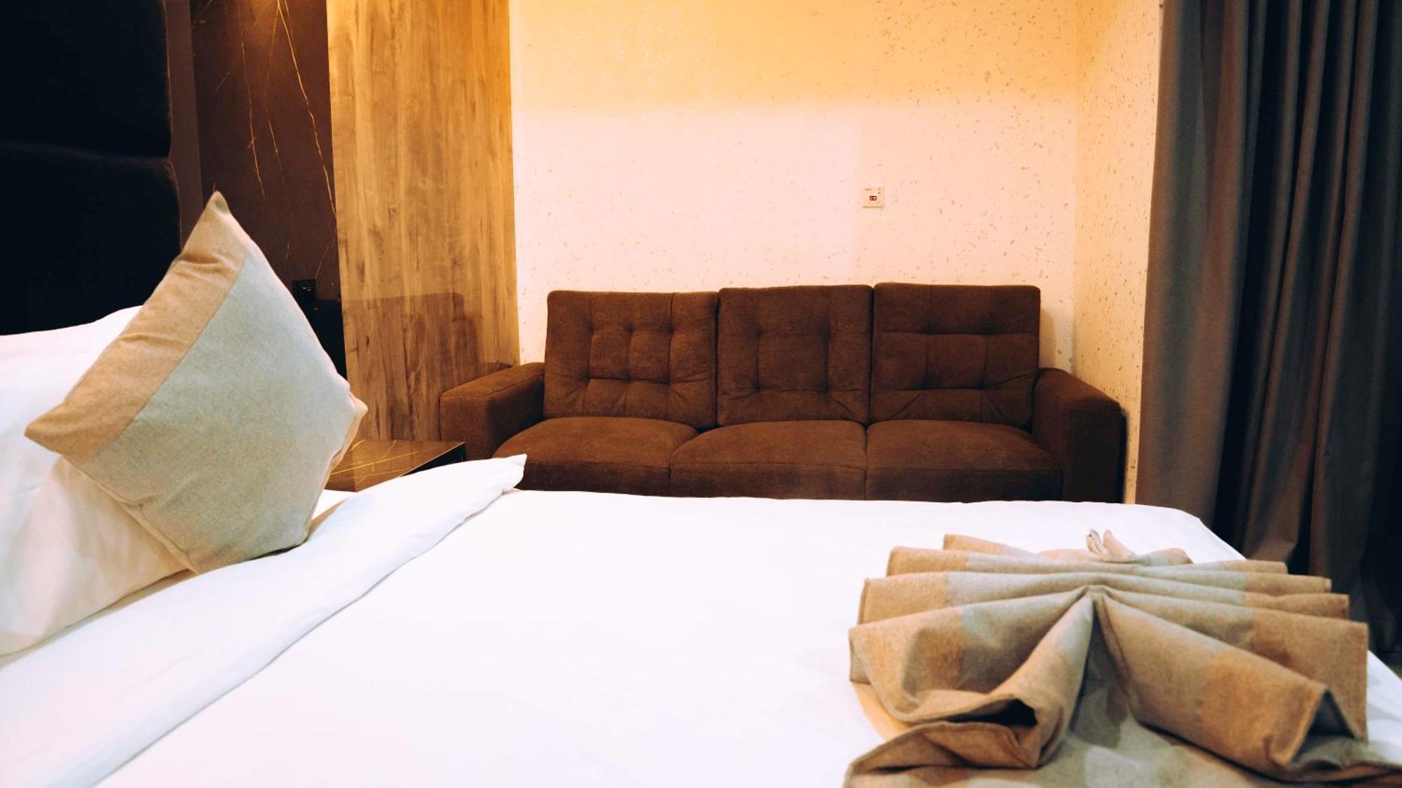 Mcdons Skye Hotel Owerri 外观 照片