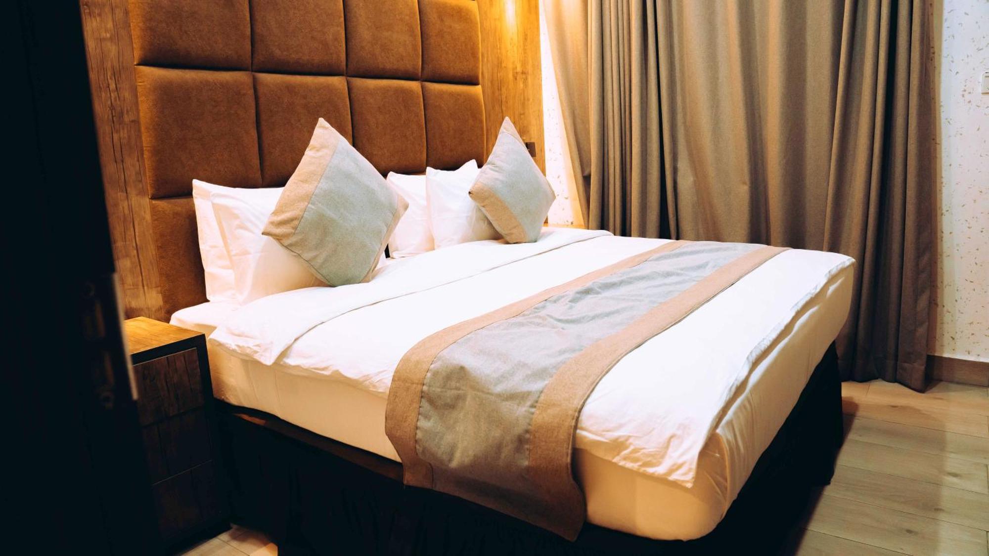 Mcdons Skye Hotel Owerri 外观 照片